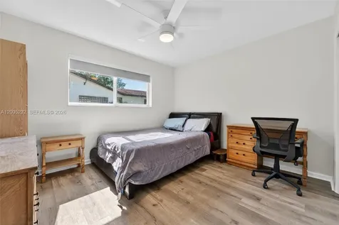10124 SW 130th Terrace Miami FL 33176