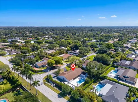 10124 SW 130th Terrace Miami FL 33176