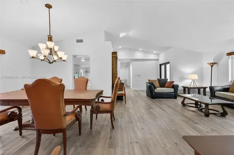 10124 SW 130th Terrace Miami FL 33176