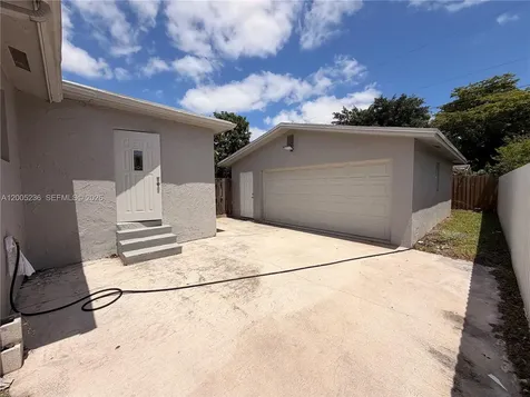 3011 N 74th Avenue Hollywood FL 33024