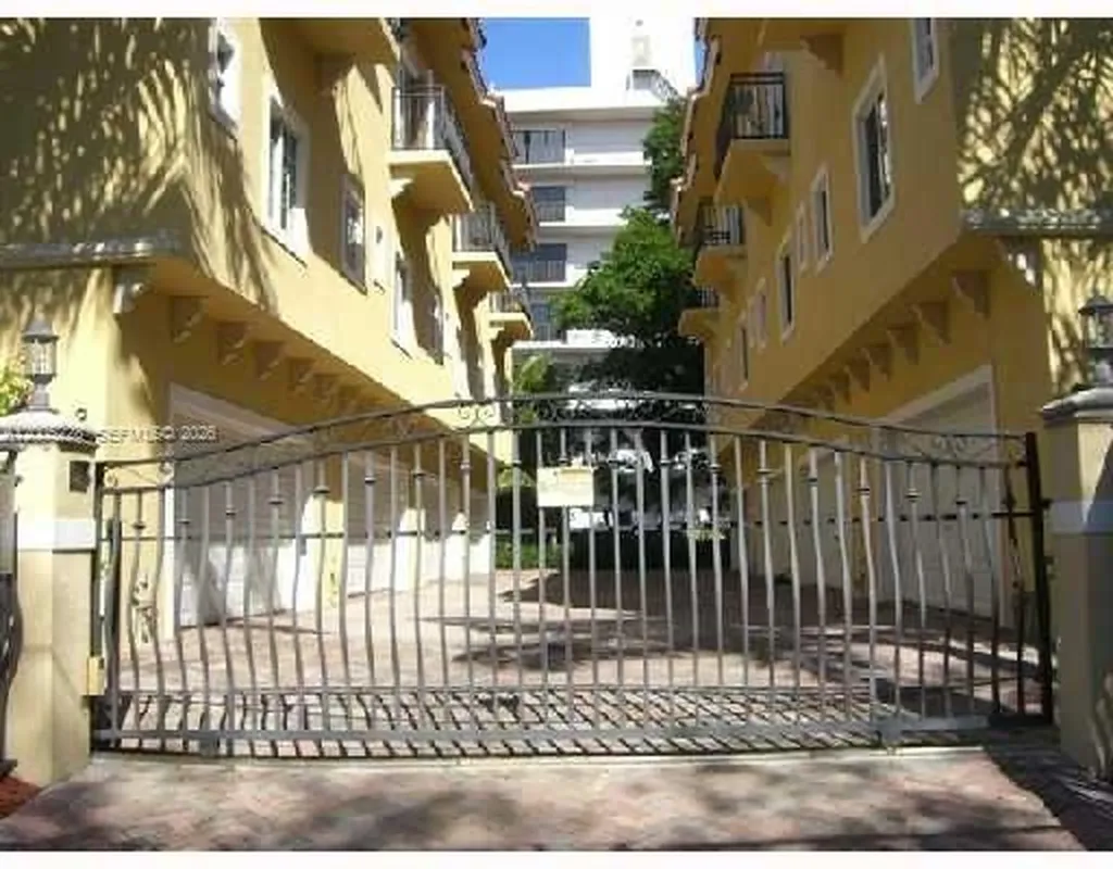 2919 Coconut Avenue Miami FL 33133
