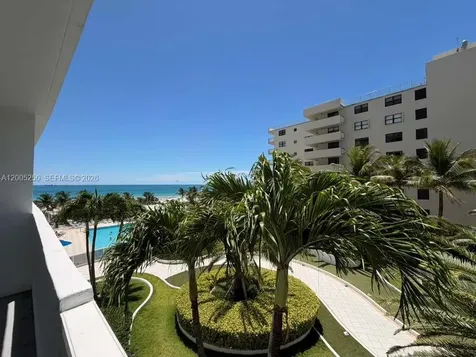 100 Lincoln Road Miami Beach FL 33139