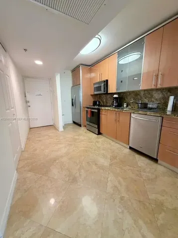 100 Lincoln Road Miami Beach FL 33139