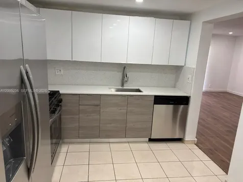 17901 NW 68th Avenue Hialeah FL 33015