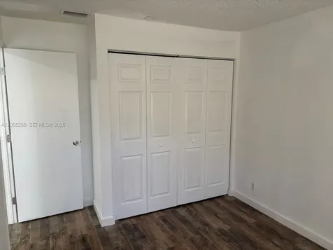 17901 NW 68th Avenue Hialeah FL 33015