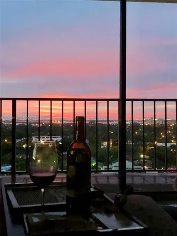 2625 Collins Avenue Miami Beach FL 33140