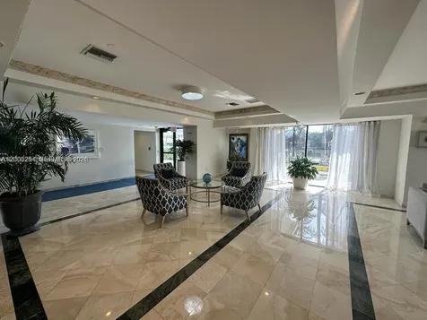 2625 Collins Avenue Miami Beach FL 33140