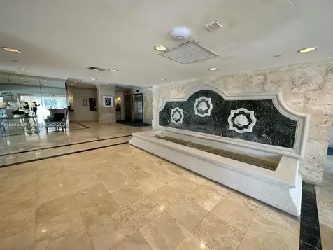 2625 Collins Avenue Miami Beach FL 33140