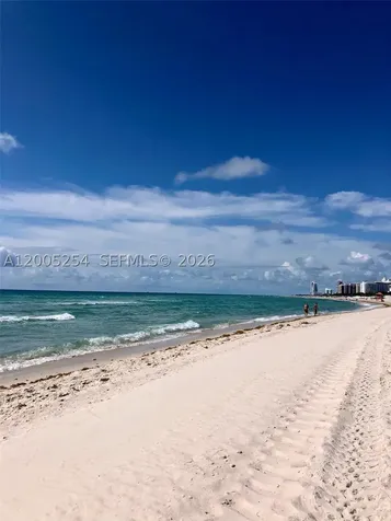 2625 Collins Avenue Miami Beach FL 33140