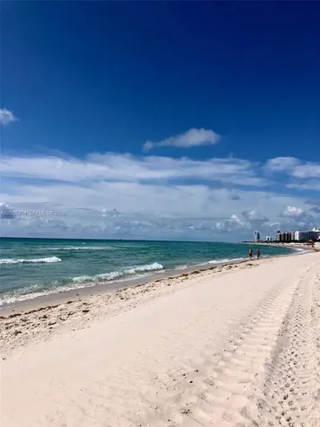 2625 Collins Avenue Miami Beach FL 33140