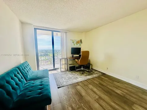 2625 Collins Avenue Miami Beach FL 33140