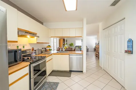 9786 SW 222nd Terrace Cutler Bay FL 33190