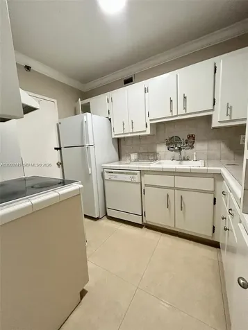 100 Lincoln Road Miami Beach FL 33139