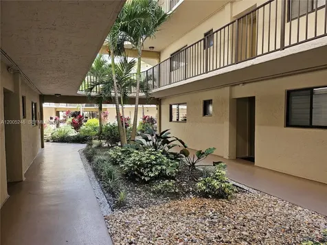 8005 SW 107th Avenue Miami FL 33173