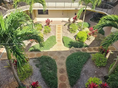 8005 SW 107th Avenue Miami FL 33173
