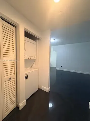 8019 Lake Drive Doral FL 33166