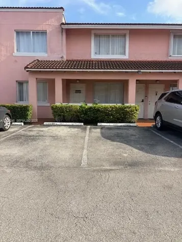 8019 Lake Drive Doral FL 33166