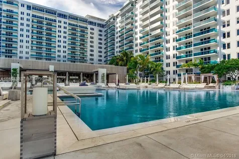 2301 Collins Miami Beach FL 33139