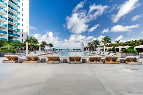 2301 Collins Miami Beach FL 33139