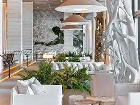 2301 Collins Miami Beach FL 33139