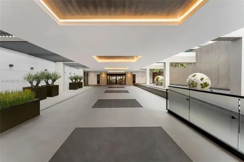 2301 Collins Miami Beach FL 33139