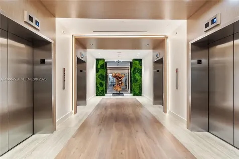 2301 Collins Miami Beach FL 33139