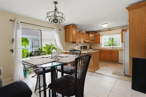 1066 Highlands Drive Naples FL 34103