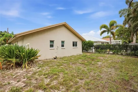 1066 Highlands Drive Naples FL 34103