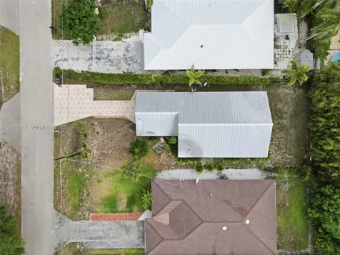 1066 Highlands Drive Naples FL 34103