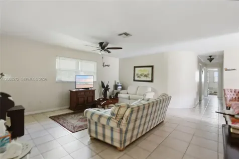 1066 Highlands Drive Naples FL 34103