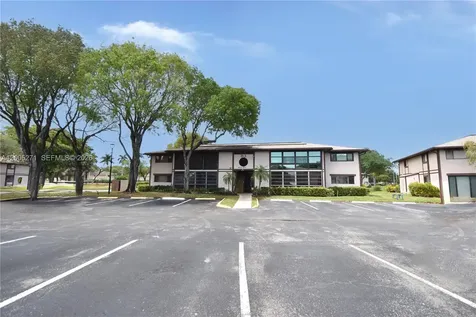 9955 N Belfort Circle Tamarac FL 33321