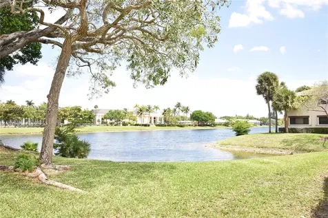 9955 N Belfort Circle Tamarac FL 33321