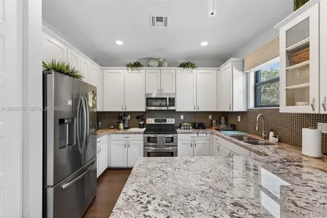 19278 NE 6th Avenue Miami FL 33179