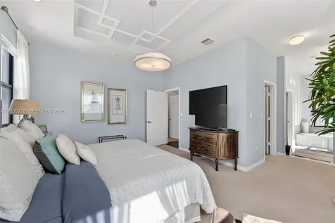 19278 NE 6th Avenue Miami FL 33179