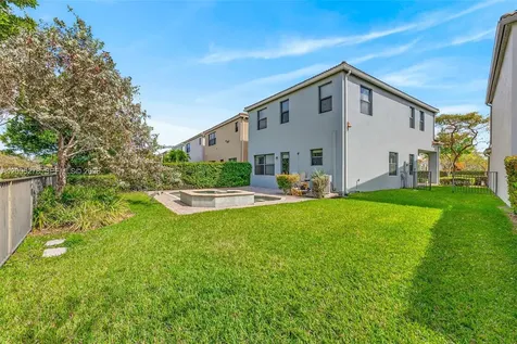 19278 NE 6th Avenue Miami FL 33179