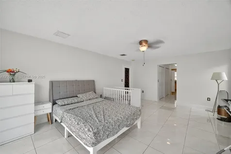 685 SW 198th Terrace Pembroke Pines FL 33029