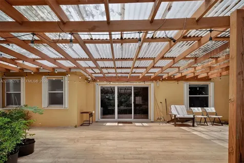 685 SW 198th Terrace Pembroke Pines FL 33029