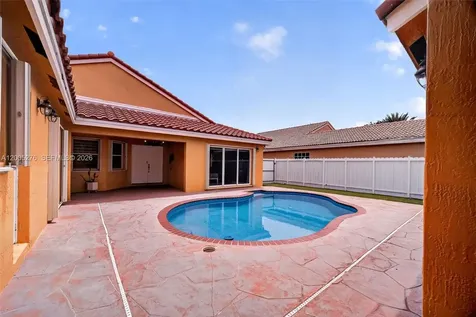685 SW 198th Terrace Pembroke Pines FL 33029