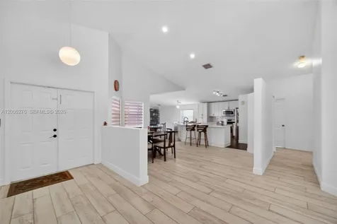 685 SW 198th Terrace Pembroke Pines FL 33029