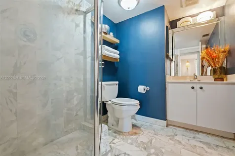 2555 Collins Avenue Miami Beach FL 33140
