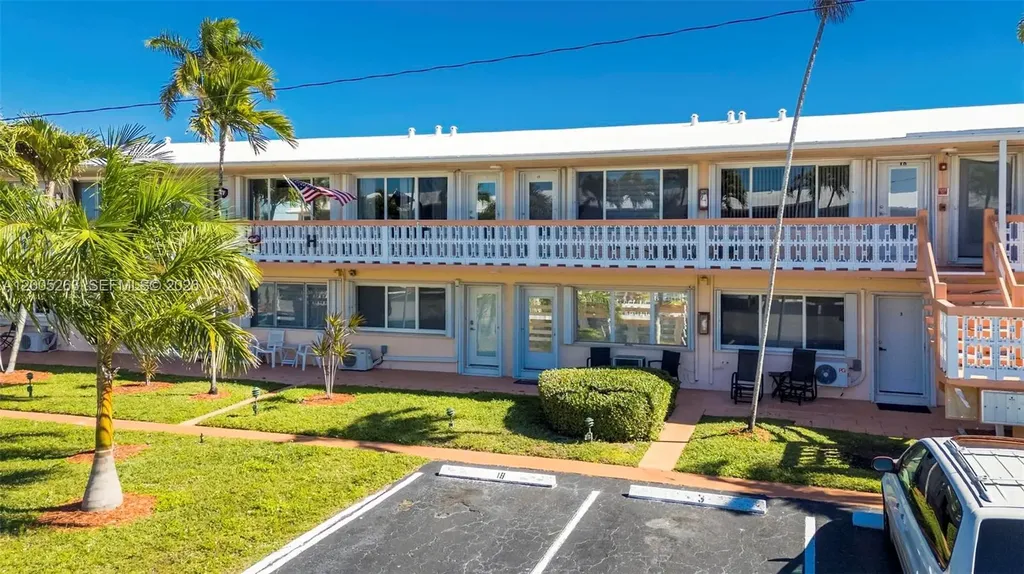 901 SW 11th Avenue Hallandale Beach FL 33009