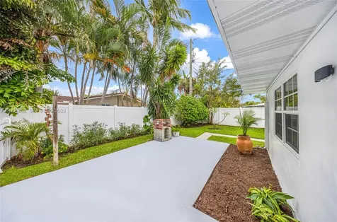 1320 NE 27th Avenue Pompano Beach FL 33062