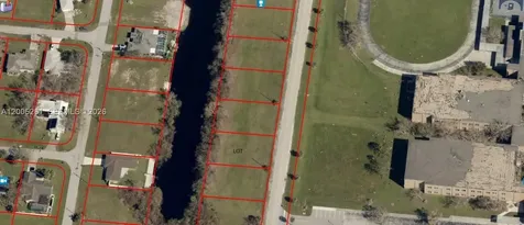 1702 NE 10th Place Cape Coral FL 33909