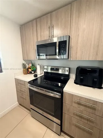 102 NW 10th Place Florida City FL 33034