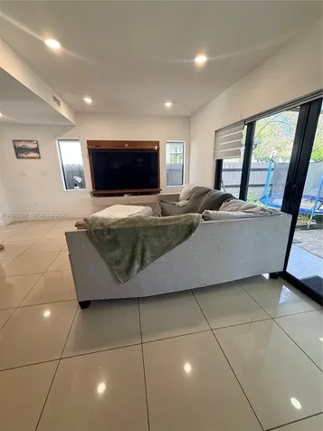 102 NW 10th Place Florida City FL 33034