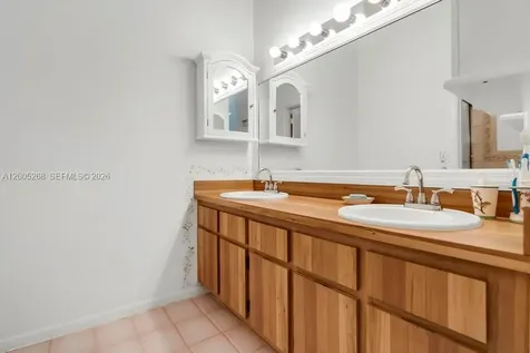 4155 SW 85th Avenue Davie FL 33328