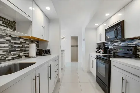 6917 Collins Avenue Miami Beach FL 33141