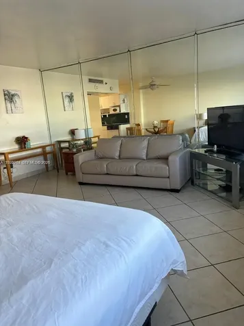 100 Lincoln Road Miami Beach FL 33139