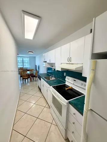100 Lincoln Road Miami Beach FL 33139