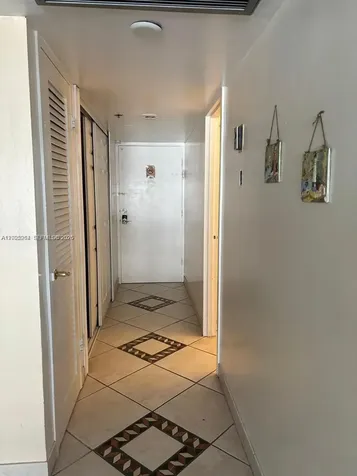 100 Lincoln Road Miami Beach FL 33139